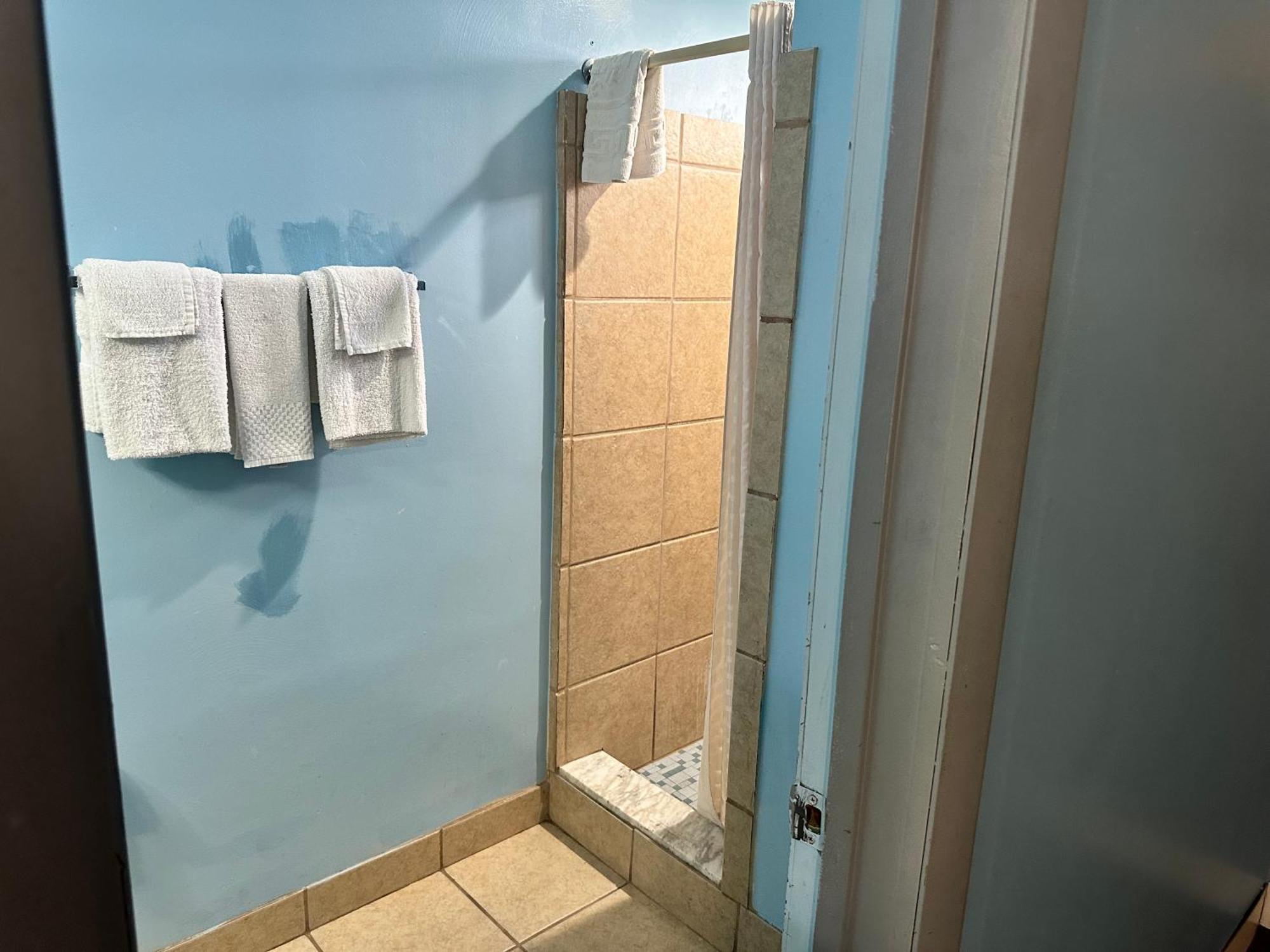Westgate Manor Motel Austintown & Youngstown Ohio Bagian luar foto