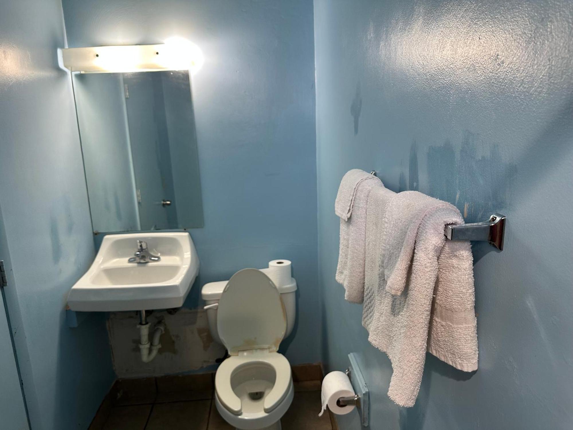 Westgate Manor Motel Austintown & Youngstown Ohio Bagian luar foto